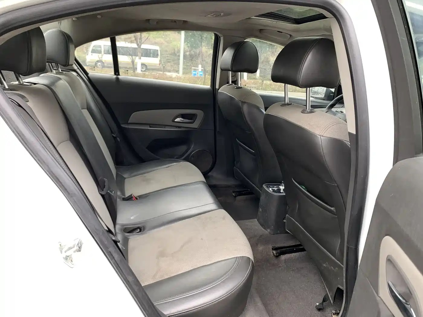 Chevrolet Cruze 2013 1.6L SL Sunroof MT фото 15