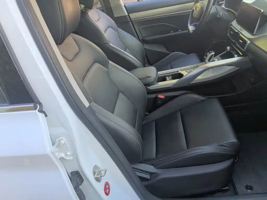 Geely Binyue 2019 2019 260T DCT Knight China V