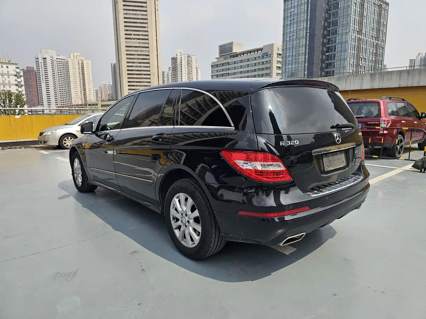Mercedes-Benz R-Class 2017 R 320 4MATIC Business Collector's Edition фото 7