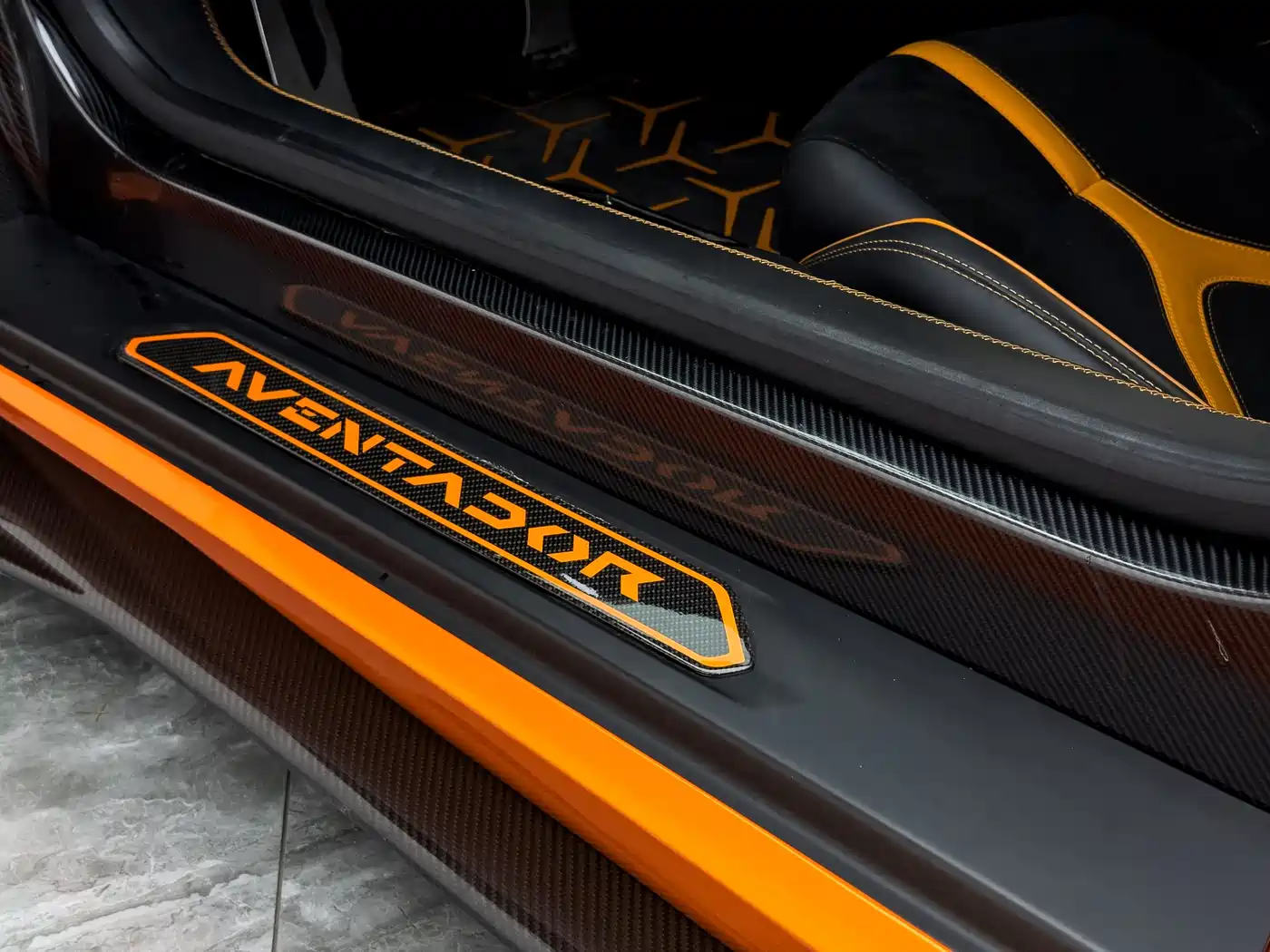 Lamborghini Aventador 2011 LP 700-4 фото 17