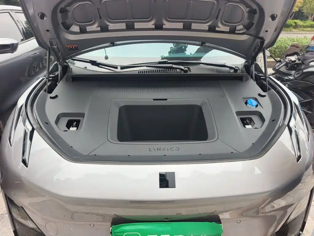 Lynk & Co Z20 2026 2025 175kW