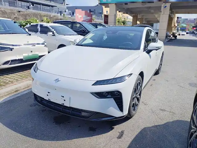 Dongfeng Yipai eπ007 2025 EREV 230Pro Cruise Edition