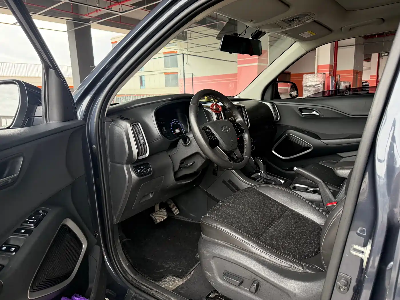 Hyundai Beijing Hyundai ix35 2018 2.0L Automatic 2WD Zhiyong·Enjoyment Edition фото 3