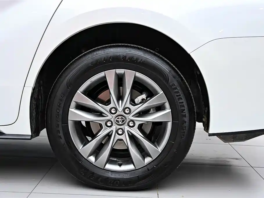 Toyota Sienna 2026 2.5L Hybrid FWD Luxury Edition фото 34