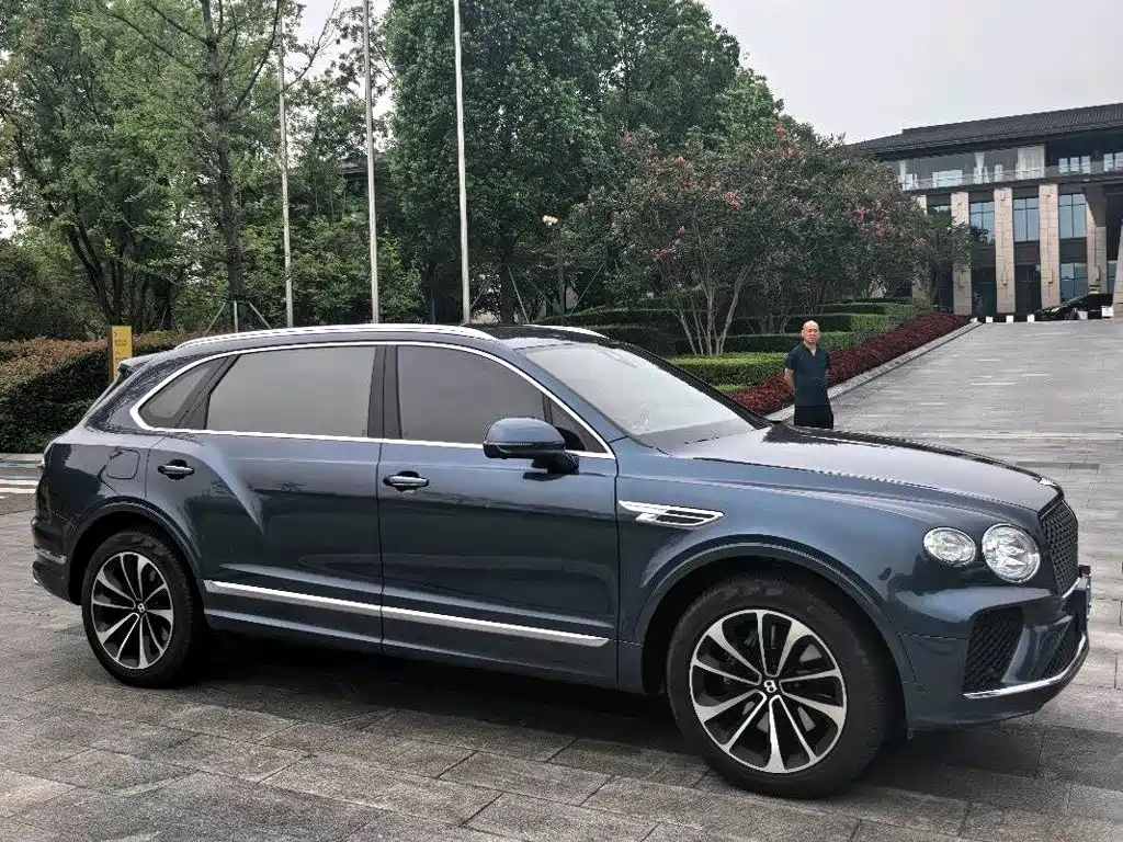 Bentley Bentayga 2024 2024 4.0T V8 Long Wheelbase
