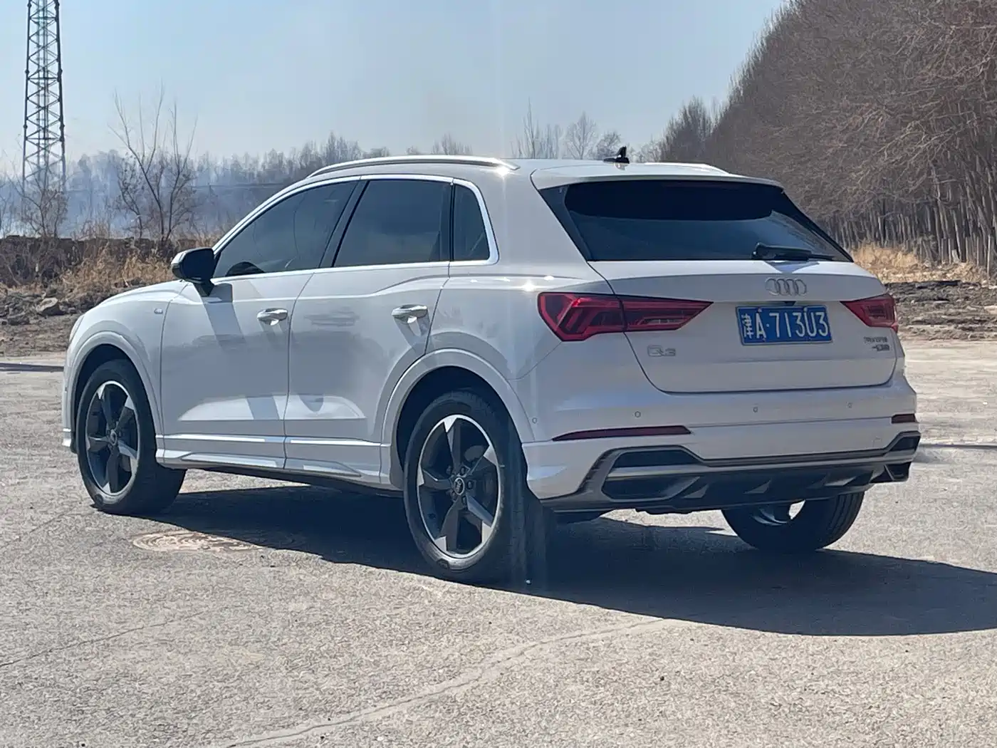 AUDI Q3