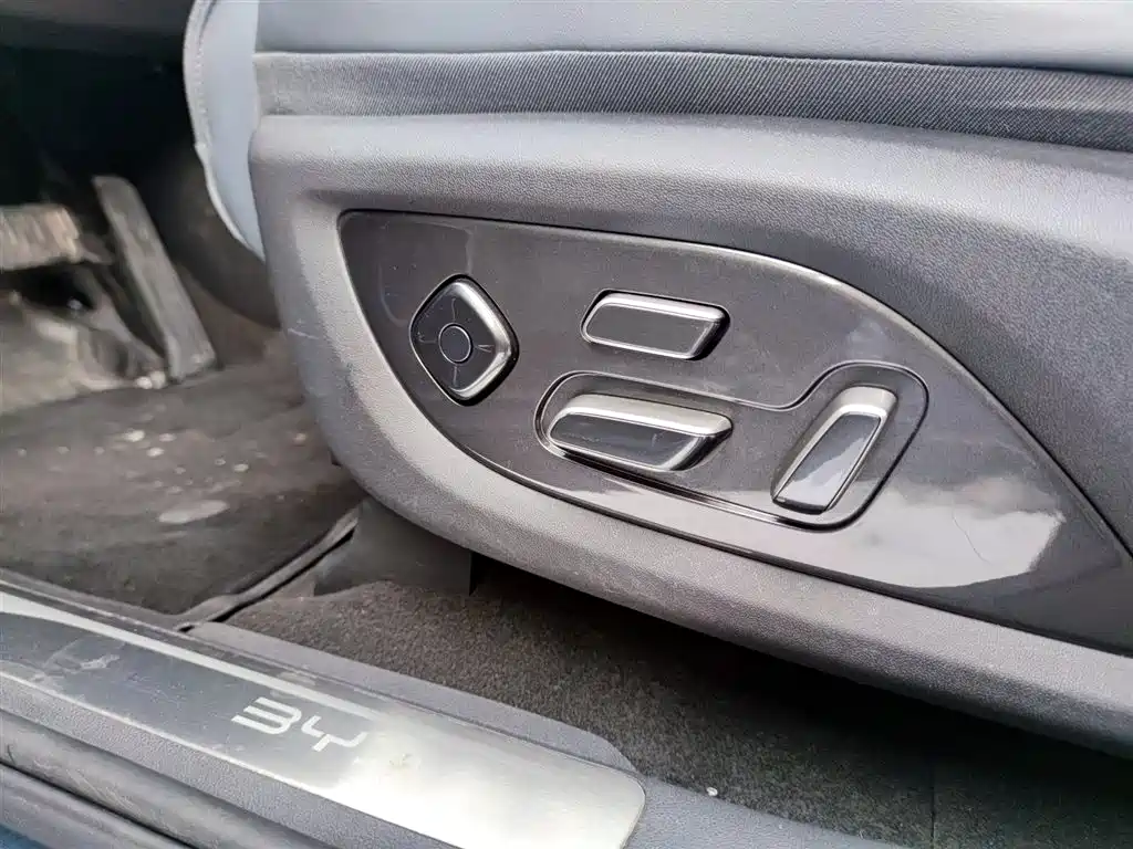 BYD SEA LION 07 DM I