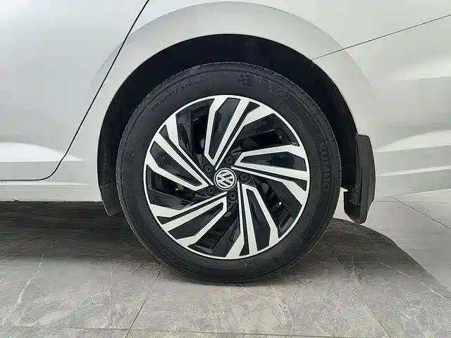Volkswagen Sagitar 2022 280TSI DSG Surpassing Edition фото 13