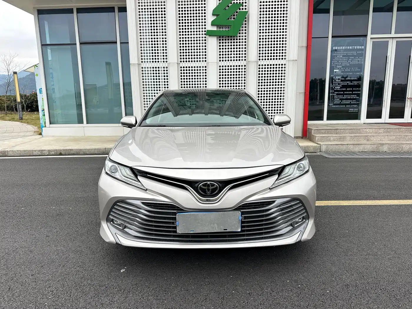 Toyota Camry 2019 2.5G Luxury Edition China VI фото 2