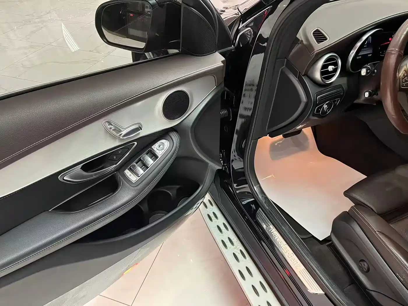 Mercedes-Benz GLC 2017 GLC 200 4MATIC фото 6