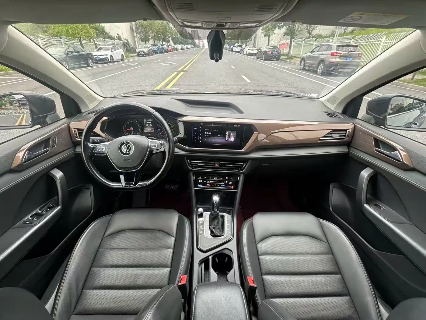 VOLKSWAGEN TUYUE