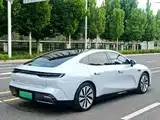 Photo 7 - Geely Galaxy Galaxy E8