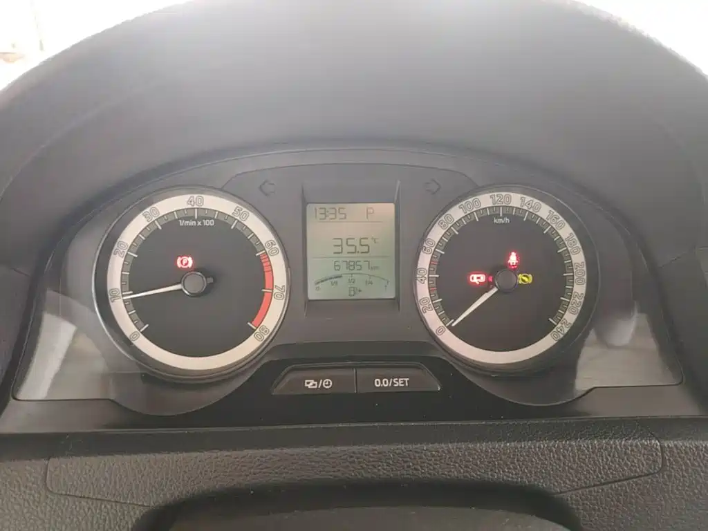 صورة 12 - Škoda Rapid