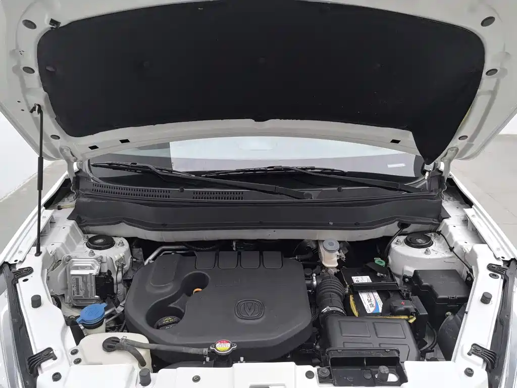 Changan CS35 2014 2014 1.6L Automatic Luxury Type China IV
