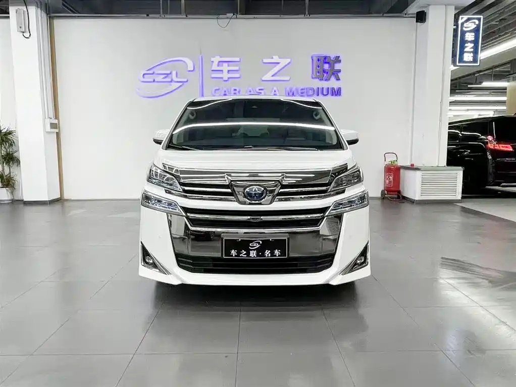 Toyota Vellfire 2019 Hybrid 2.5L HV Premium Edition фото 2