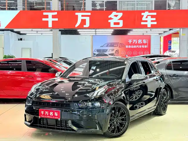  Lynk & Co Lynk & Co 02 Hatchback 2021 2.0TD Halo