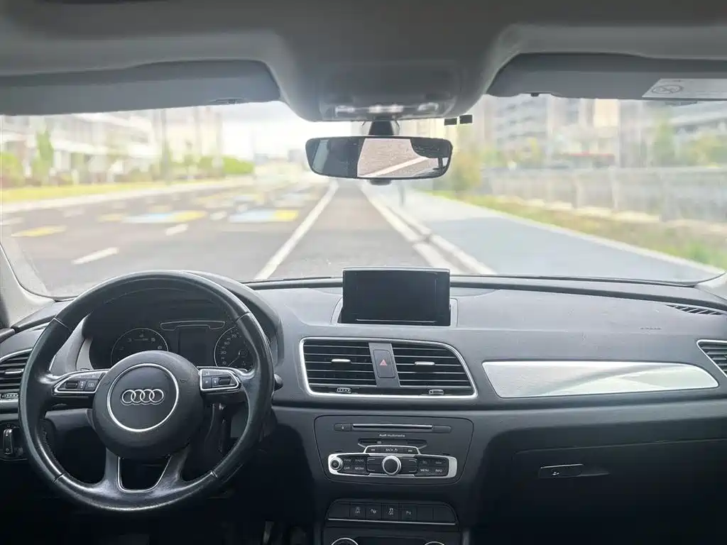 Audi Q3 2016 35 TFSI Style фото 9