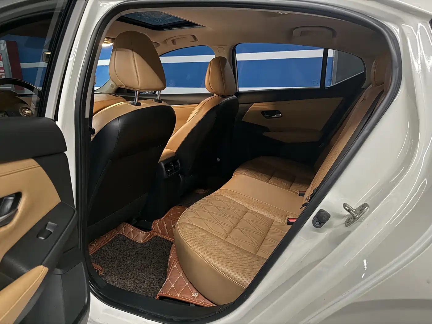 Фото 11 - Nissan Sylphy