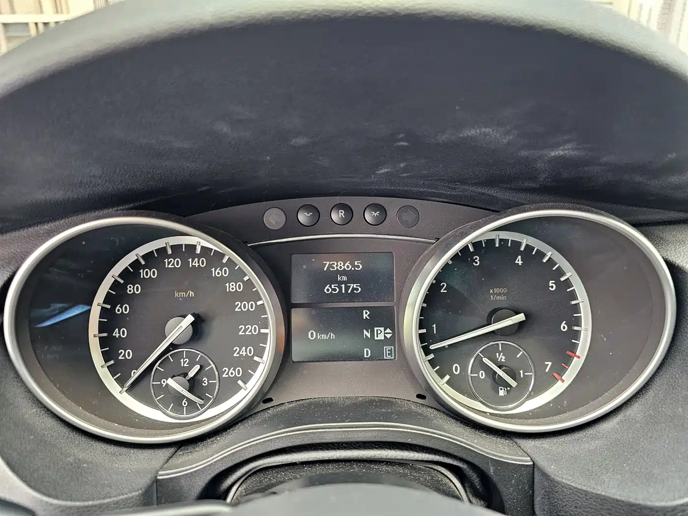 Mercedes-Benz R-Class 2017 R 320 4MATIC Business Collector's Edition фото 10