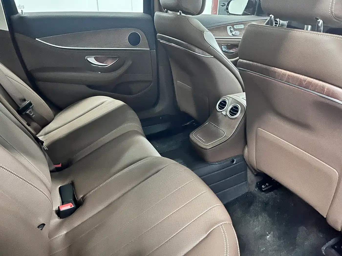 Mercedes-Benz E-Class 2023 E 300 L Fashion фото 12