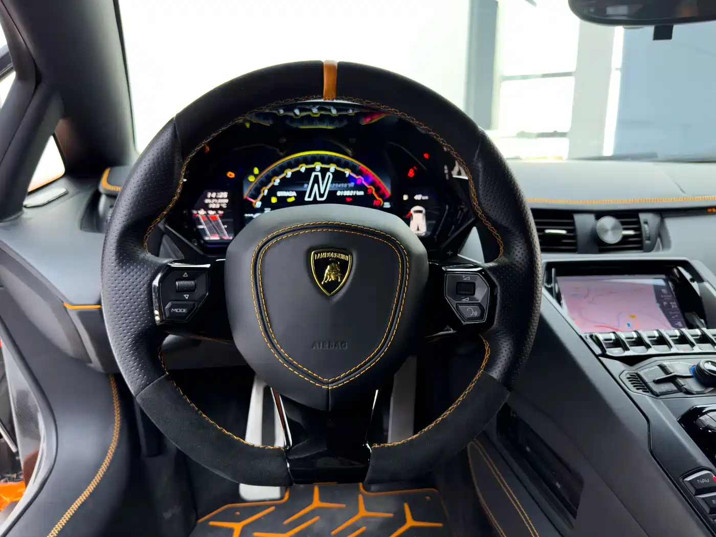 Lamborghini Aventador 2011 LP 700-4 фото 23