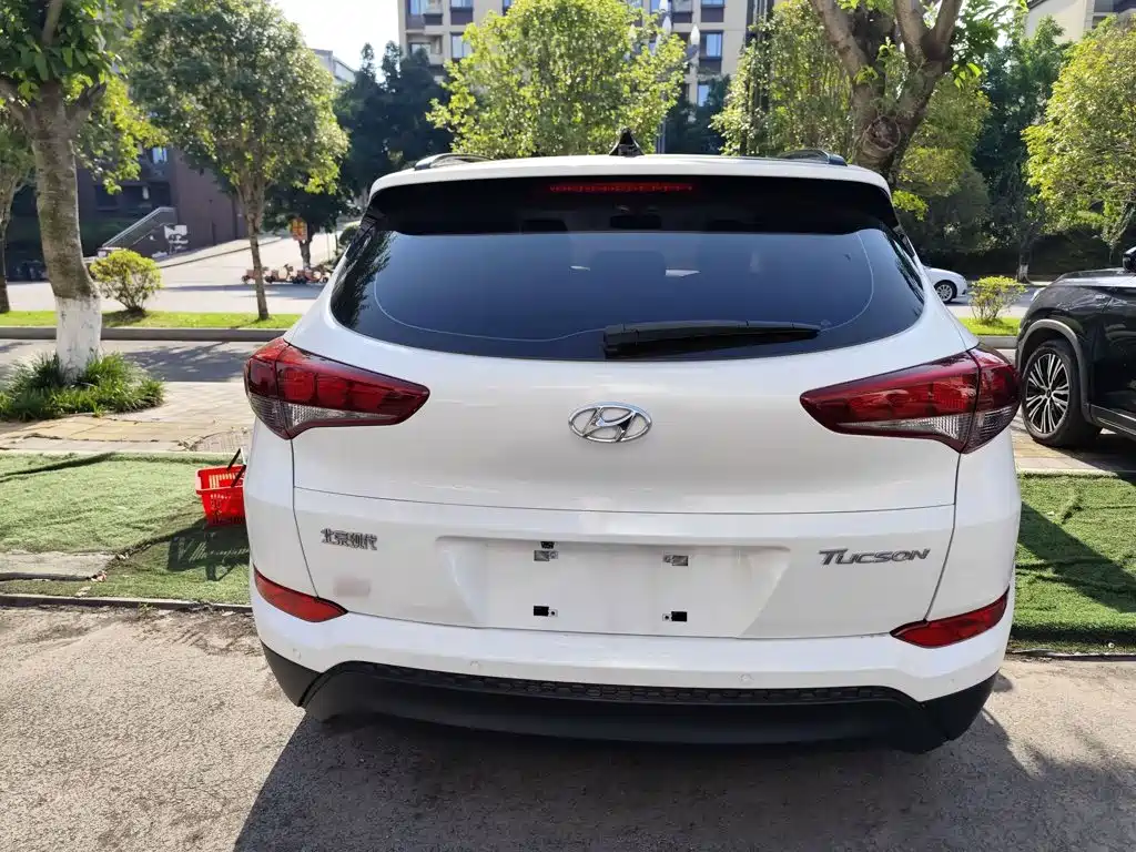 Фото 6 - Hyundai Tucson