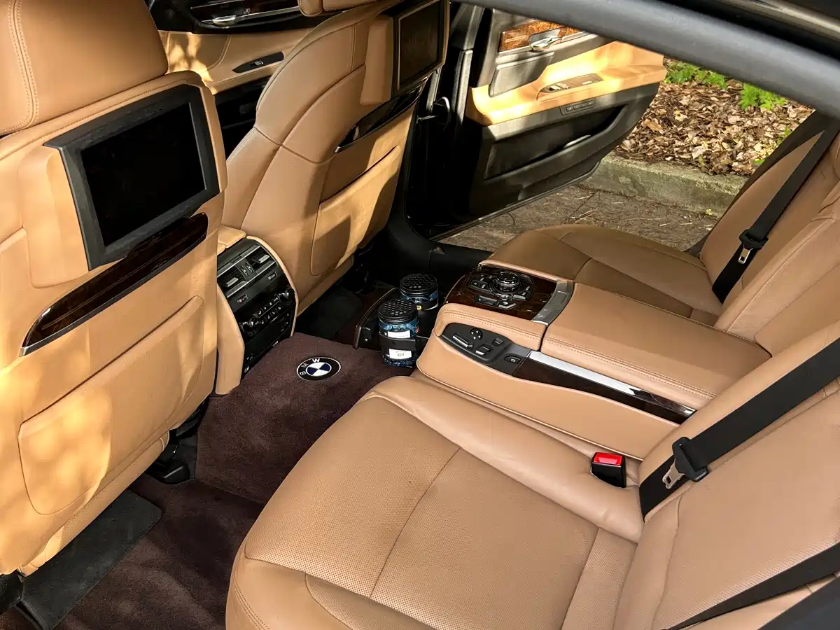BMW 7 Series 2011 2010 760Li