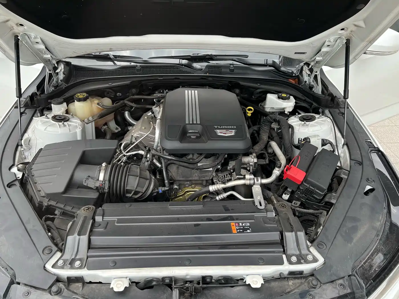 CADILLAC CT4