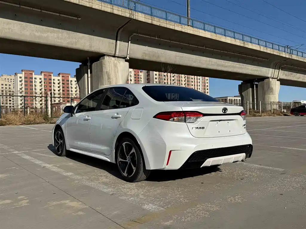 Toyota Levin 2021 185T CVT Sport Edition фото 3