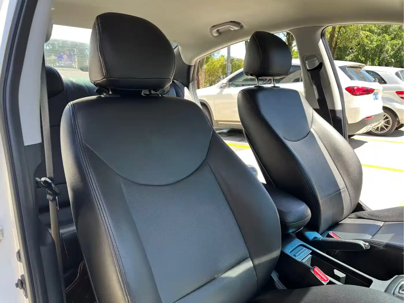 Hyundai Langdong 2016 1.6L Automatic Smart Edition фото 29