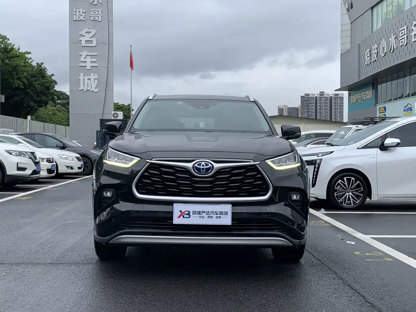 Фото 2 - Toyota Highlander