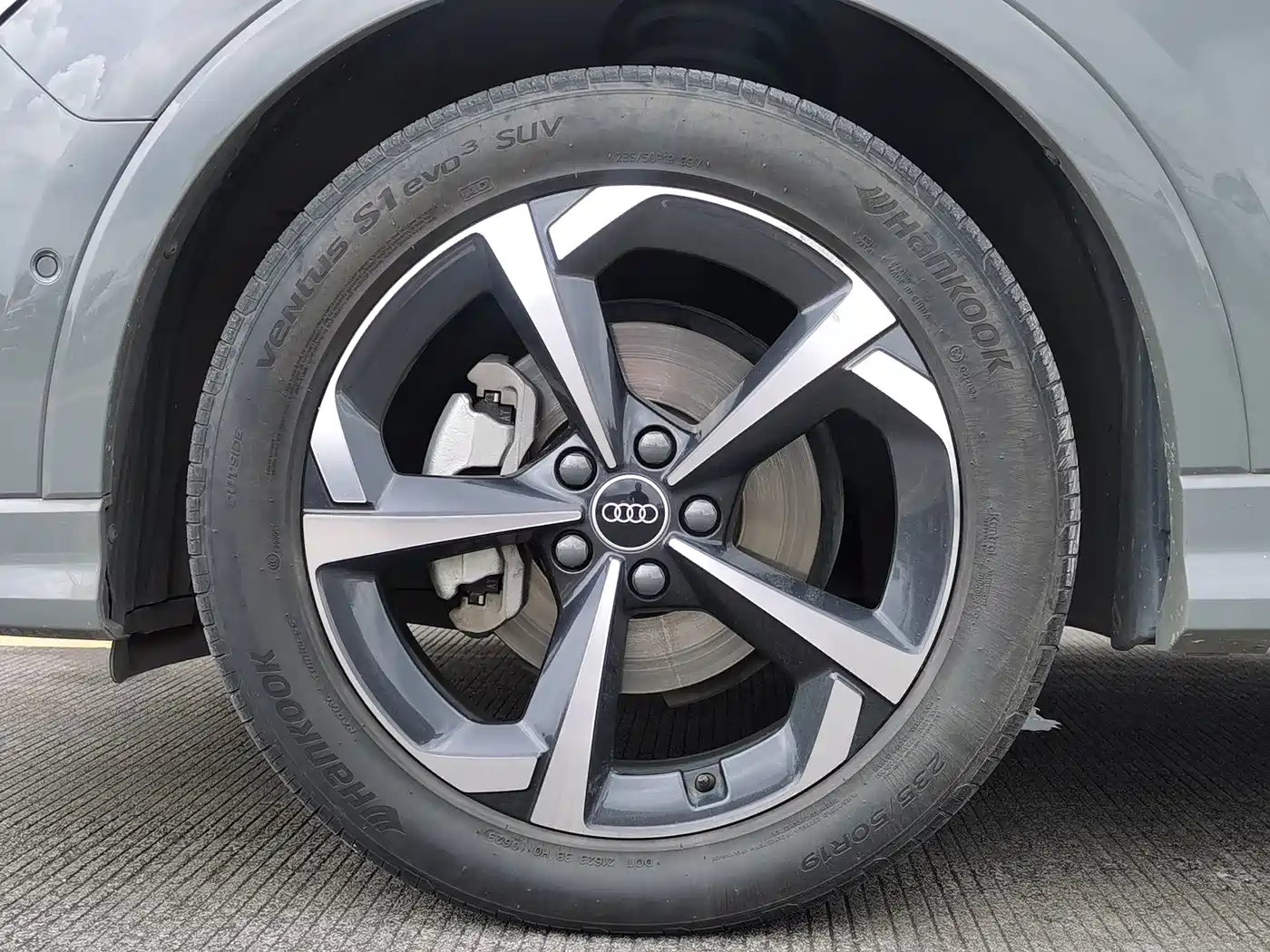 Фото 4 - Audi Q3