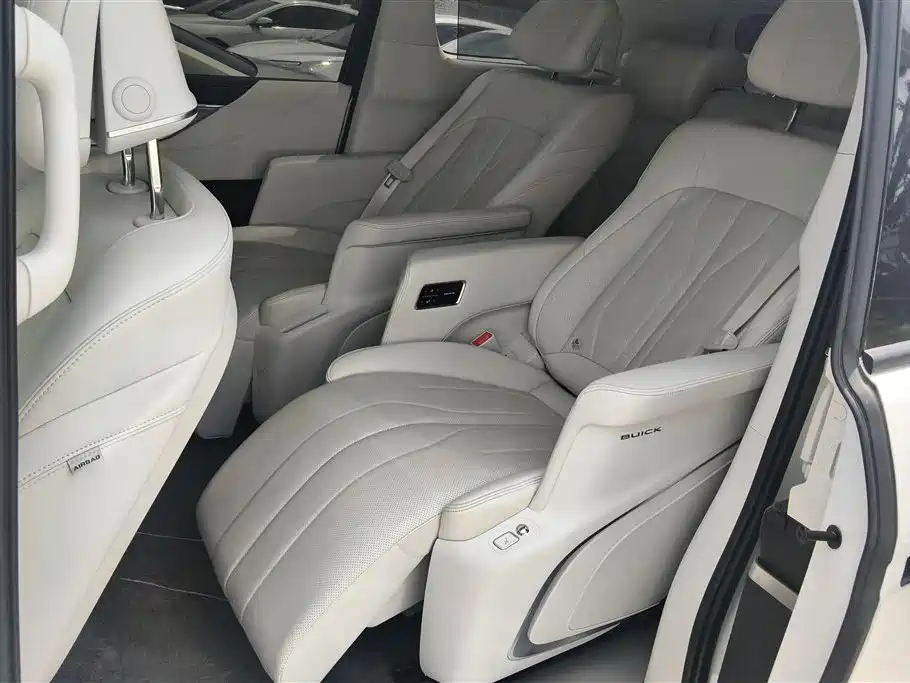 Buick GL8 New Energy 2024 Landglory Premium Edition 7-Seater фото 11