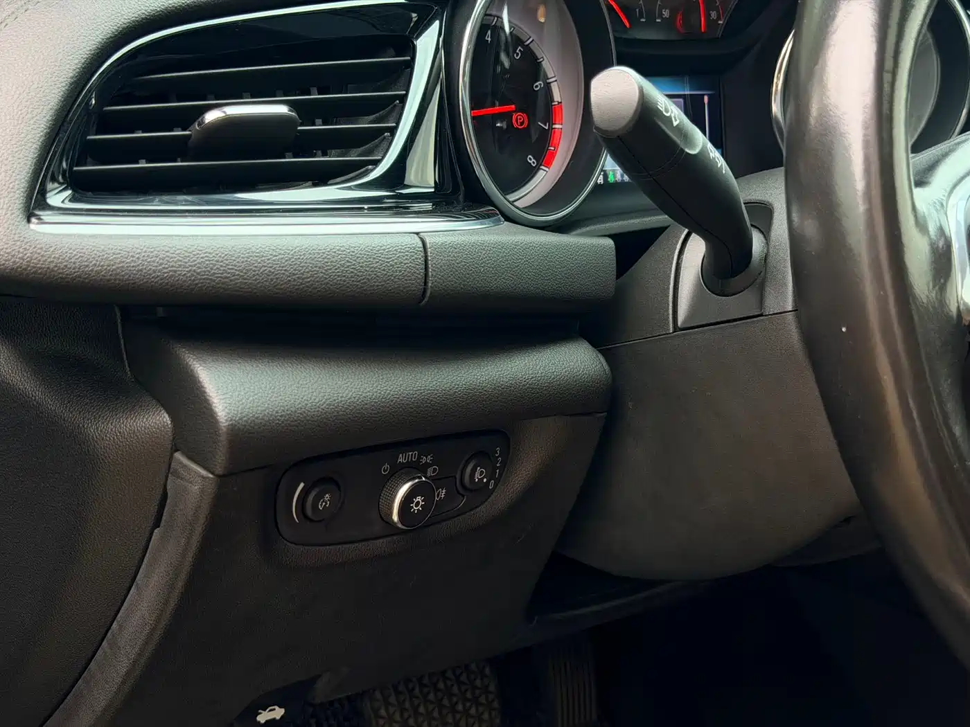Buick Regal 2019 20T Elite China VI фото 9