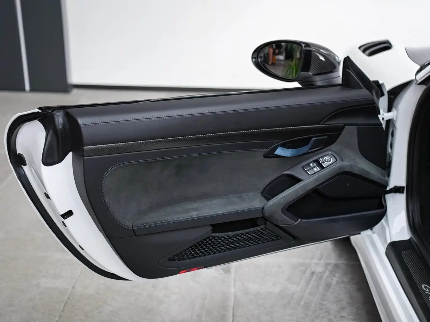 Porsche 718 2022 Cayman GT4 RS 4.0L фото 26