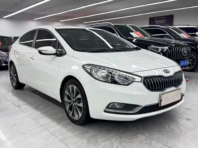 Kia K3 2013 1.6L Automatic GLS — фото 3