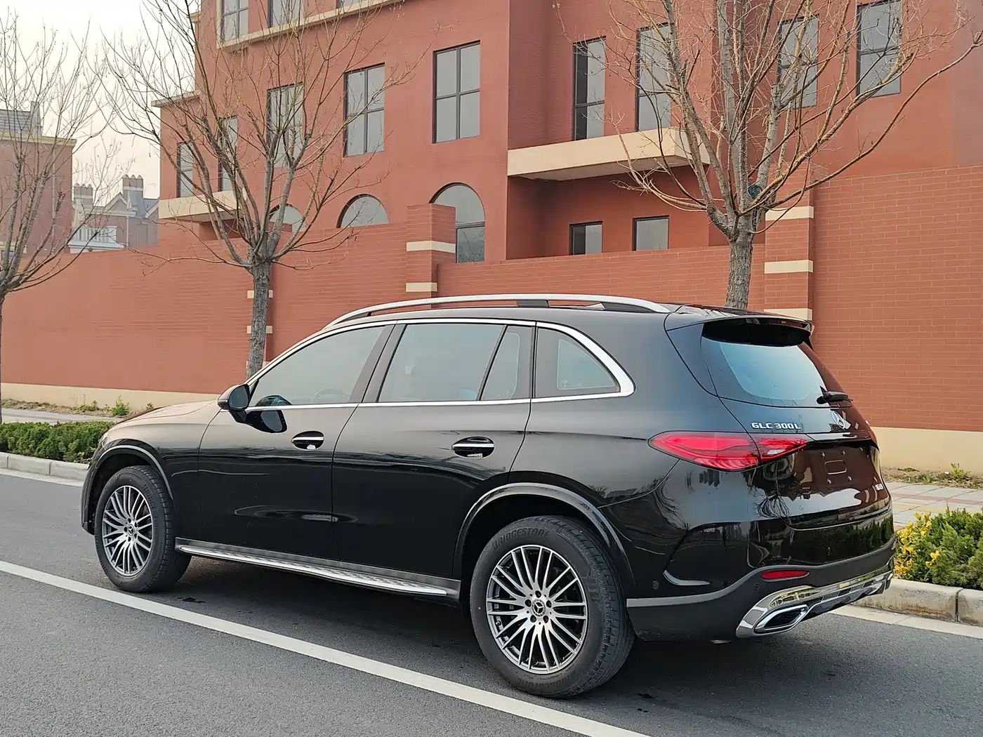 Mercedes-Benz GLC 2023 GLC 300 L 4MATIC Sport 5-Seater фото 24