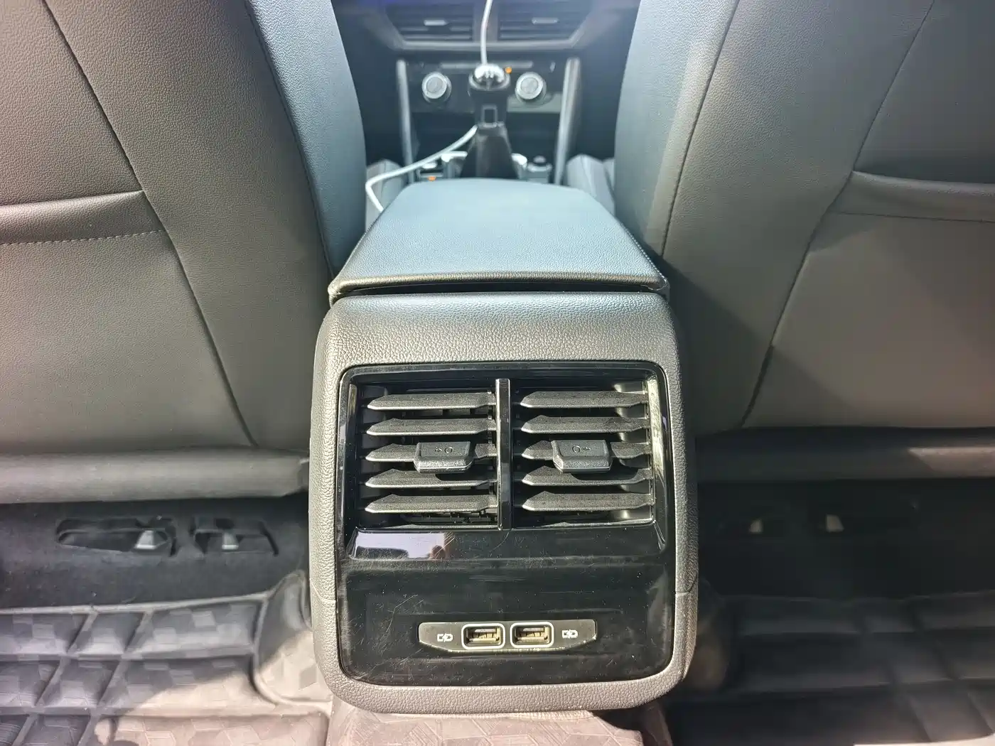 Volkswagen Sagitar 2019 200TSI Manual Comfort Edition China VI фото 6