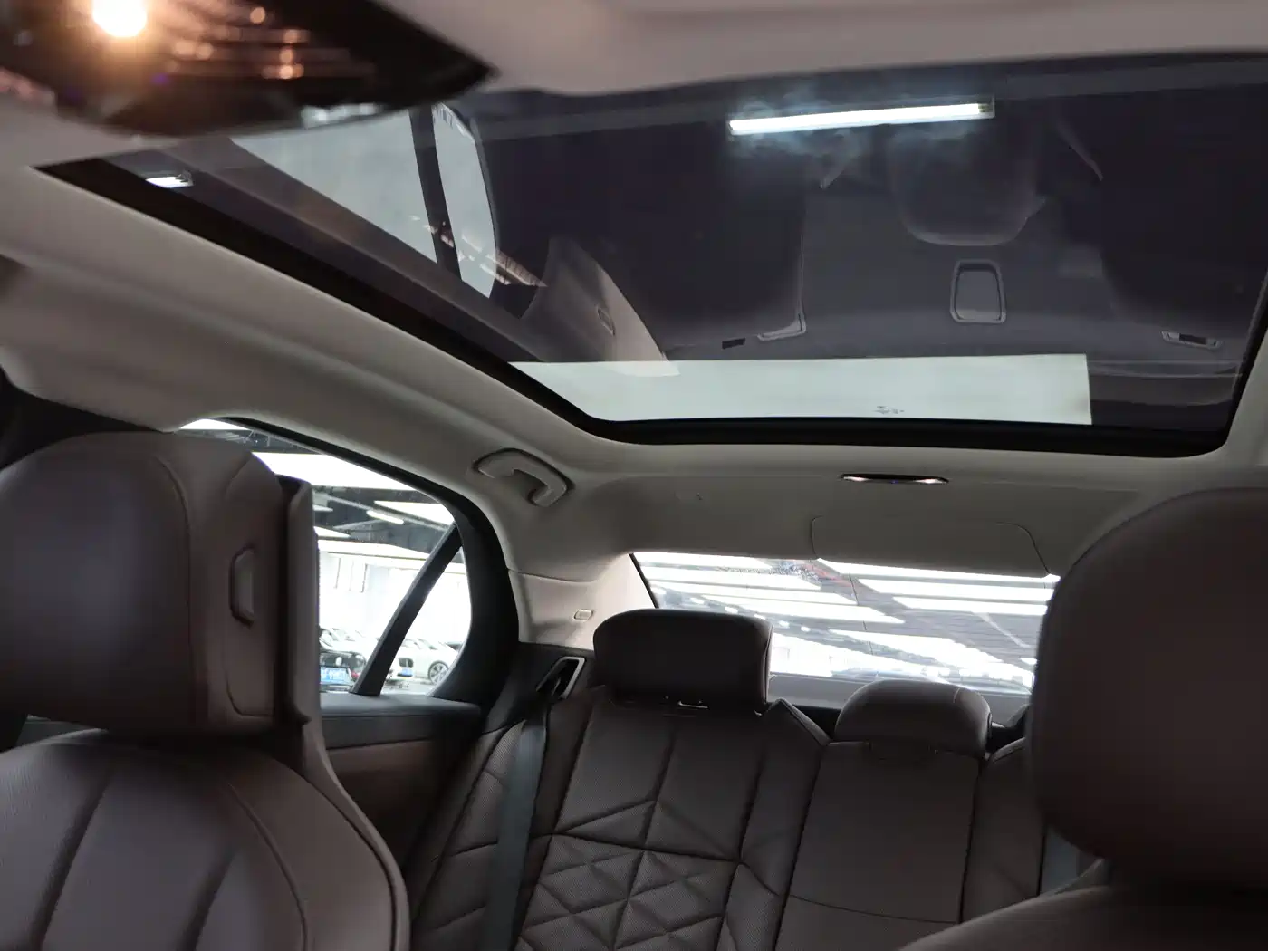 BMW 7 Series 2023 Model 735Li Luxury Package фото 14