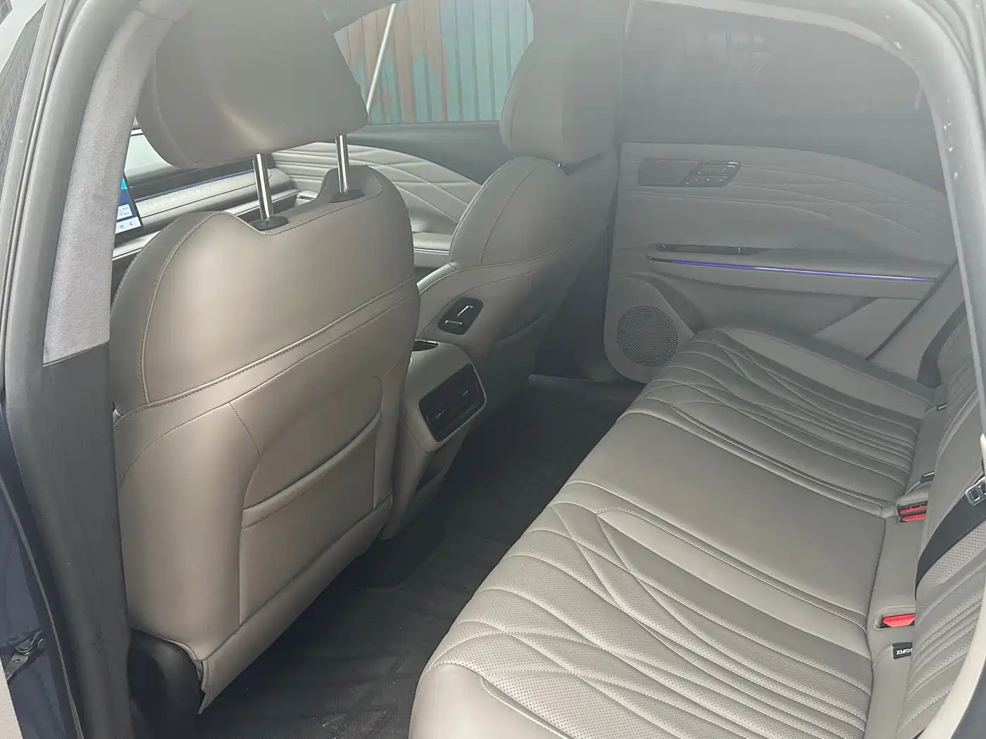 Geely Galaxy Galaxy Xingyao 8 2025 130km EM-i Premium Edition фото 14