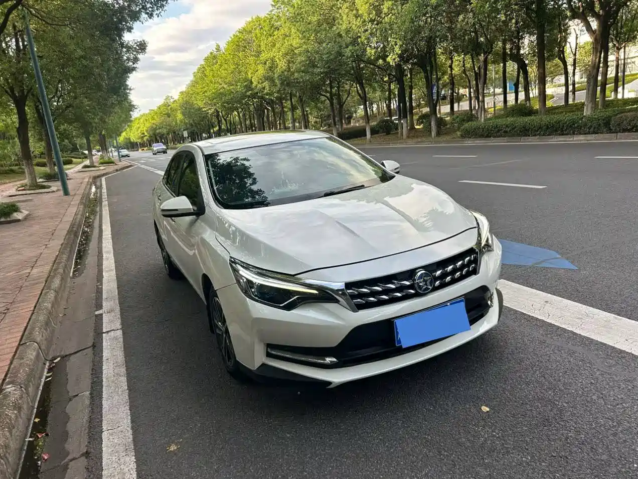 Venucia D60 2020 2020 1.6L XL CVT Delight Edition