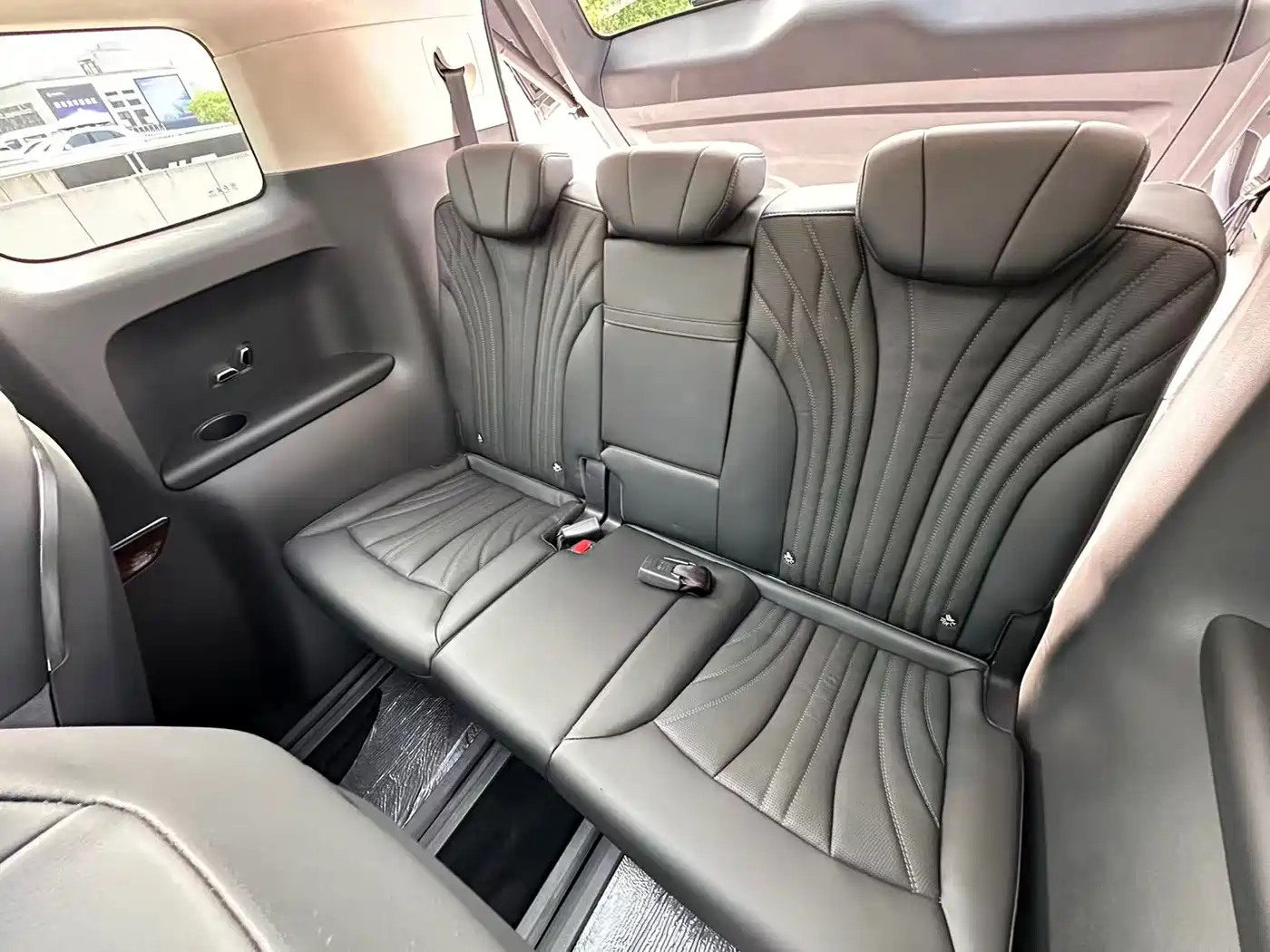 Hongqi HQ9 2023 2.0T Smart Connect Flagship фото 10