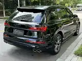 Photo 24 - Audi Q7