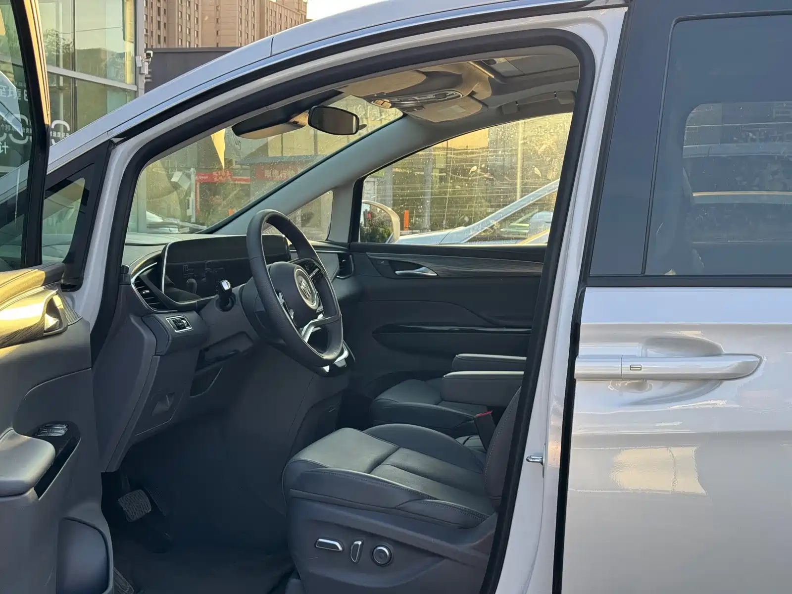 Фото 3 - Buick GL8 New Energy