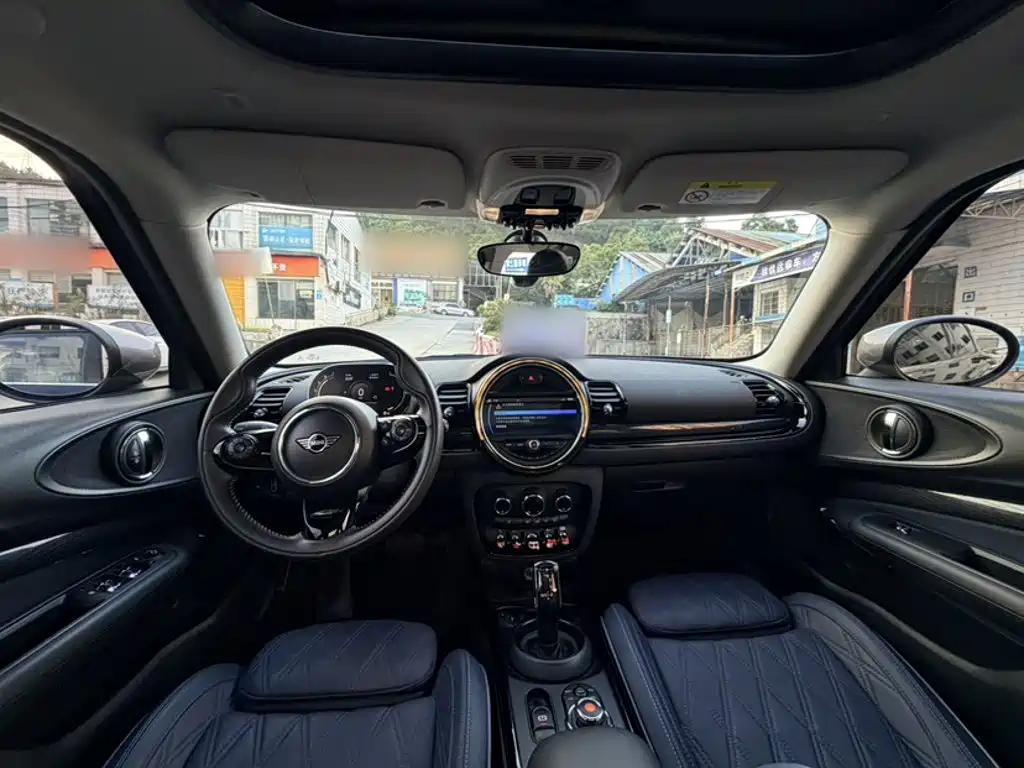 Фото 9 - MINI CLUBMAN