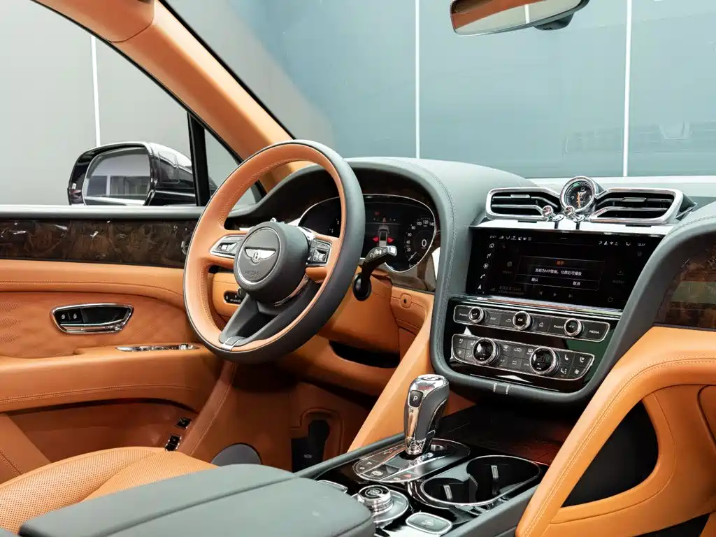 Bentley Bentayga 2026 2025 4.0T V8 Long Wheelbase Art Edition