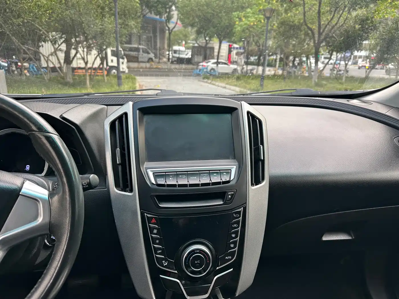 Luxgen U6 SUV 2015 2015 1.8T Fashion Edition