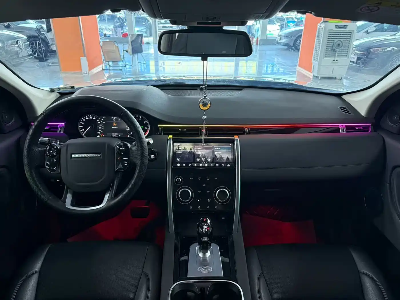 Land Rover Discovery Sport 2020 200PS Family Edition фото 6