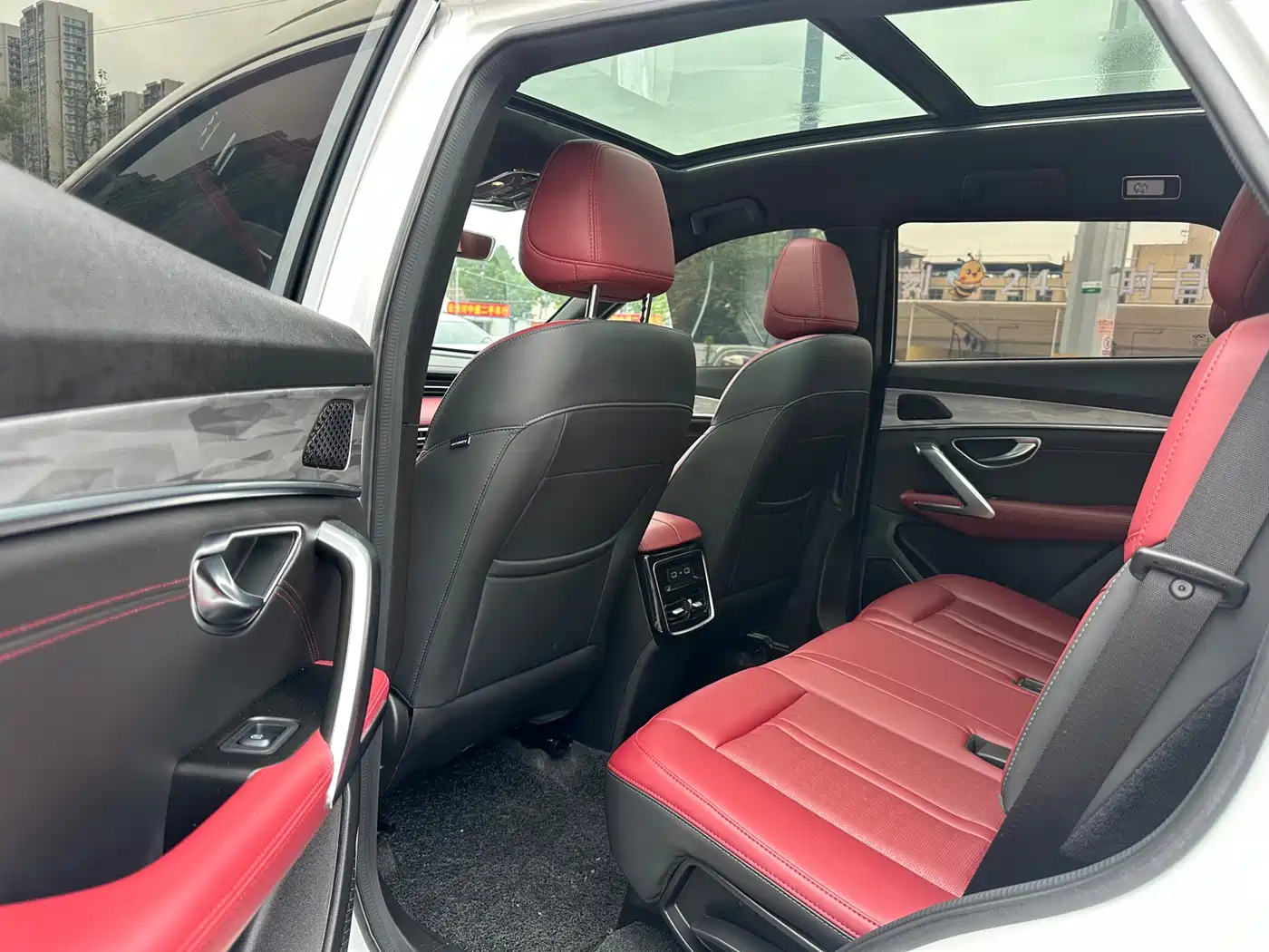 Jetour X70 PRO 2024 2024 1.5T DCT Peanut Edition 5-seater