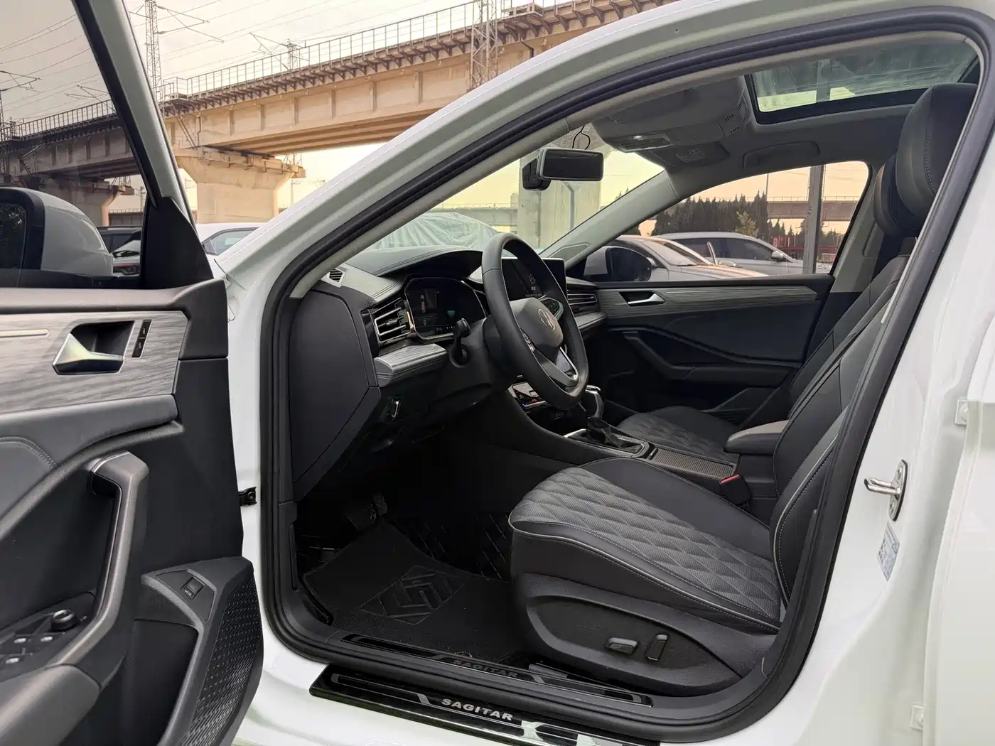 Volkswagen Sagitar, миниатюра 8